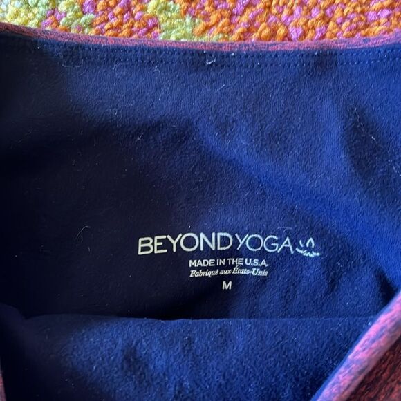 BEYOND YOGA RED SLICED MESH LEGGINGS MEDIUM - Picture 7 of 9